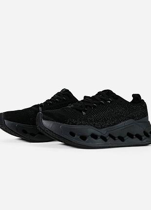 On cloudsurfer max black 5