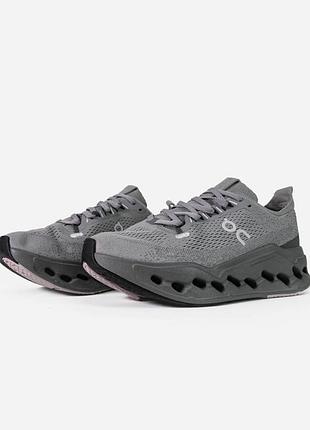 On cloudsurfer max grey 4