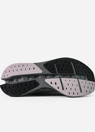 On cloudsurfer max grey 5