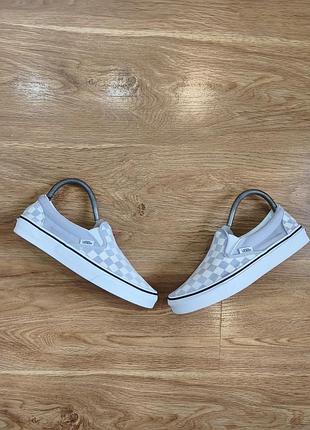 Кеди від бренду vans