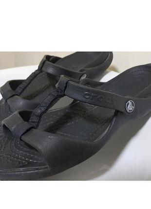 Фирменные шлепанцы crocs cleo