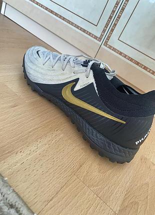 Бутси чоловічі nike phantom gt flyknit, біло-чорні з золотим лого, tf