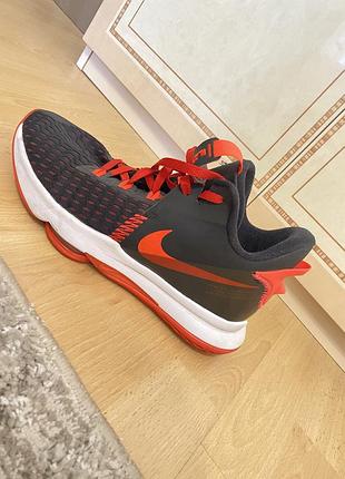 Кросівки nike air max – стильні та комфортні, відмінний стан
