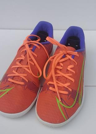 Футзалки nike mercurial vapor 14 academy ic 38 размер оранжево-синие цветом