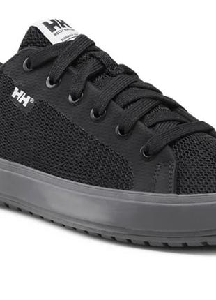 Кеди helly hansen scurry v3 у чорному кольорі вирізняються сітчастим верхом із дихаючого текстилю, що швидко сохне.розмір:44,5;45
