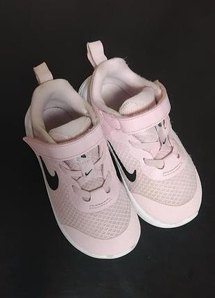 Кросівки для дівчинки  nike оригінал 25 розмір, 14см.