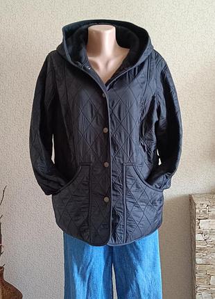 Куртка фірмова чорна жіноча стьобана р-р 48-50 дорогий бренд barbour