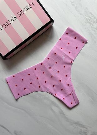 Бесшовные трусики-стринги victoria's secret pink high leg - pink script p heart print