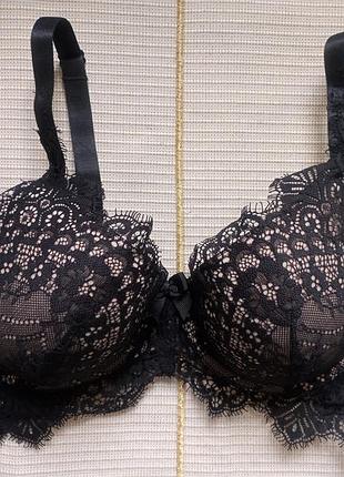 Бюстгалтер на поролоні мереживний hunkemoller 75e