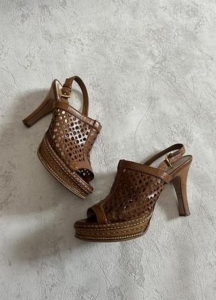 Туфлі prada cage