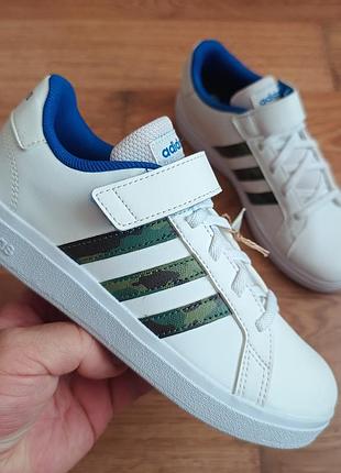 Нові  оригінальні adidas 
p34 довжина устілки по факту 22см