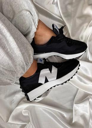 Balance 327 black white