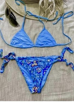 Calzedonia шикарный голубой с киветким принтом раздельный купальник на завязке крутого дорогого бренда (италия)