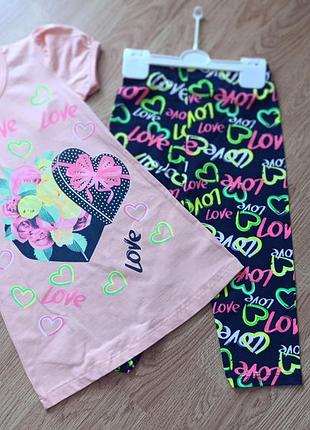 Літній костюм для дівчаток туніка + бриджі love зі стразами , туреччина 5-6 років