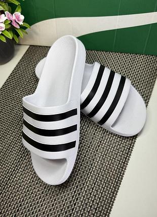 Шльопанці adidas оригінал
