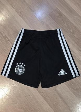 Шорты adidas на 4-5роков, 110см