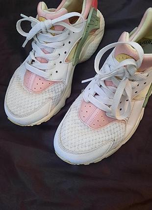 Жіночі кросівки nike розмір 38,5