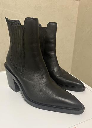 Шкіряні козаки zara 36 р