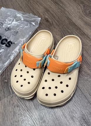 Крокси m9 сабо crocs classic all-terrain clog chai color