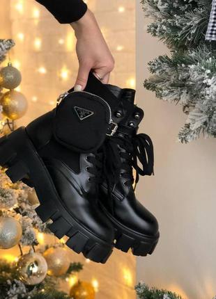 Демисезонные женские кожаные ботинки прада черные7 фото
