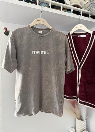 Красивая футболка miu miu