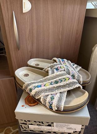 Жіночі шльопанці (слайдери) бренду river island. на стопу 23,5 см