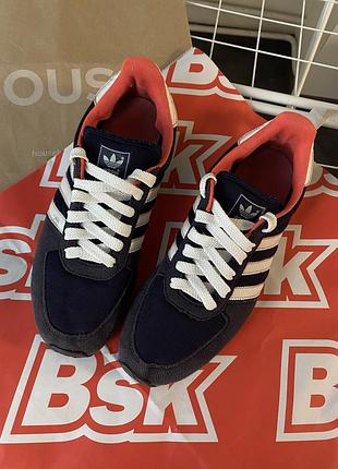 Кросівки adidas