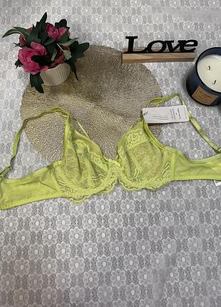 Яскравий бюстик hunkemoller