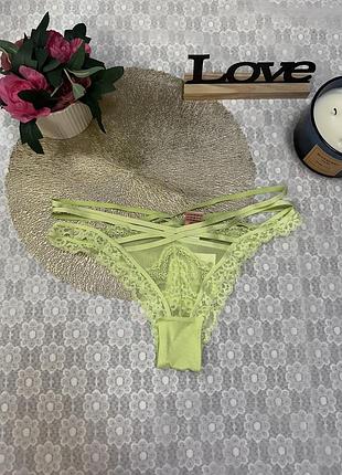 Неймовірно красиві яскраві трусики hunkemoller