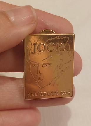 Joop all about eve брошка пен