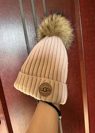 Продам шапку ugg