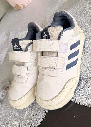 Кросівки adidas