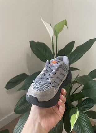 Кросівки adidas на осінь, розмір 24, на стопу 14см