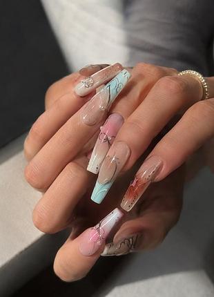 Накладні нігті abstract nails