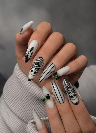 Накладні нігті nightmare chic