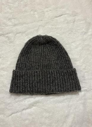 Тепла шапка h&m