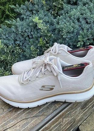 Skechers memory foam оригінальні фірмові легенькі  дихаючі жіночі кросівки