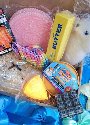 Подарочный набор антистресс-игрушек mega box: мечта каждого ребенка, 9 ед, супер бокс сквишей