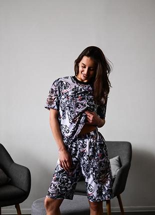 Жіночий костюм шорти та футболка drapp