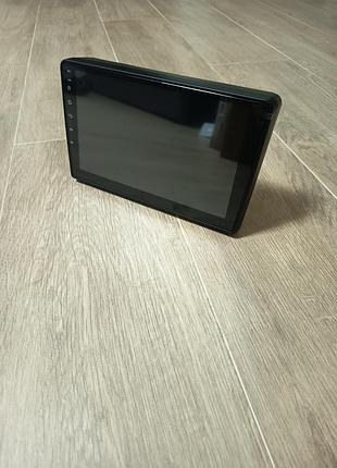 Автомагнитола на базе android сенсорный экран, gps, bluetooth, wi-fi и поддержка carplay/android auto.