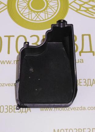 Внутрішній пластик переднього бардачка лівий suzuki skywave 250 cj43a (92113-14go)