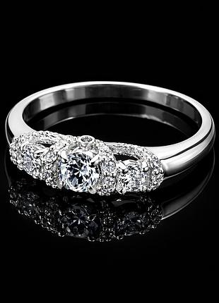 Серебряное кольцо с фианитами ажур 19