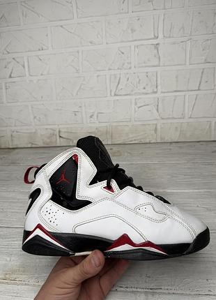 Крутые баскетбольные кроссовки air jordan true flight