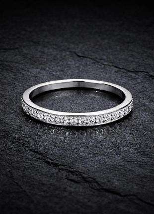 Серебряное кольцо с фианитами классик 20.5