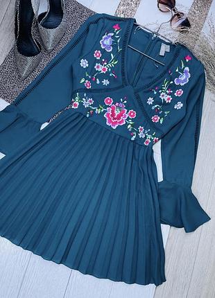 Нова літня сукня asos xs коротке плаття пліссе смарагдова сукня з вишивкою вишита сукня з v вирізом