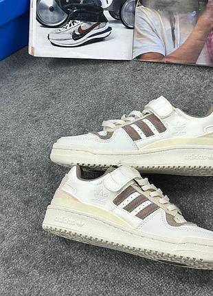 Adidas forum low beige brown
