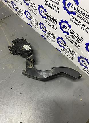 Датчик положення педалі газу superb 1, audi a4b5, a6c5, passat b5 (8d1721523)