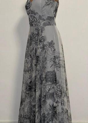 Довга розкішна дизайнерська сукня 
dassy. collection