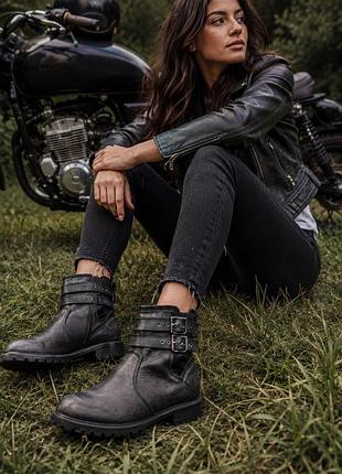 Черевики, ботінки, чоботи pull bear