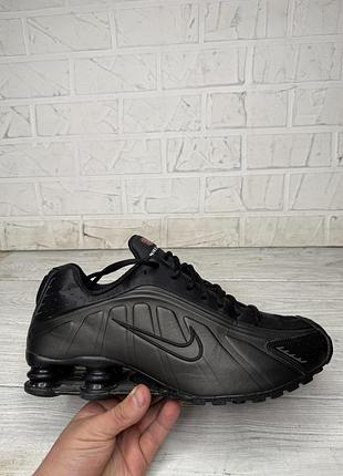 Крутые черные кроссовки  nike shox r4 оригинал